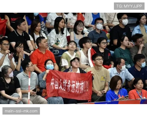 极端球迷组织静默抗议15分钟，反对比赛日票价上涨计划